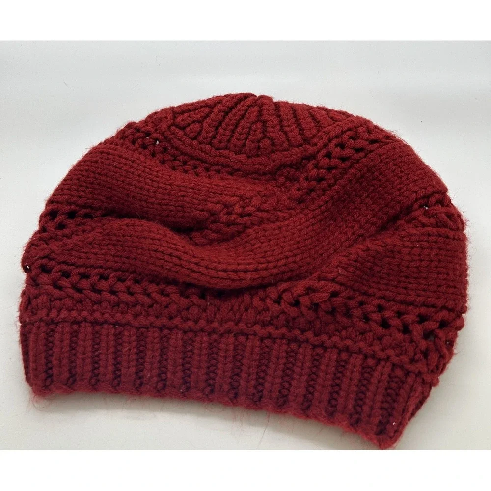PRESTON AND YORK KNITTED Women Winter  HAT Color Red